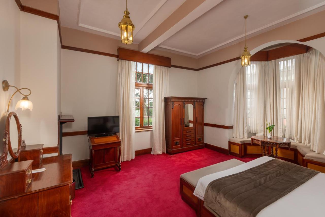 The Grand Hotel - Heritage Grand Нувара Елия Екстериор снимка