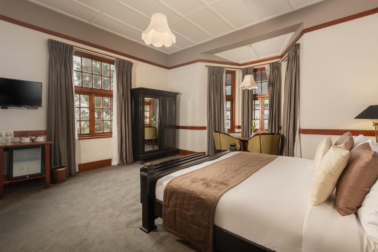 The Grand Hotel - Heritage Grand Нувара Елия Екстериор снимка