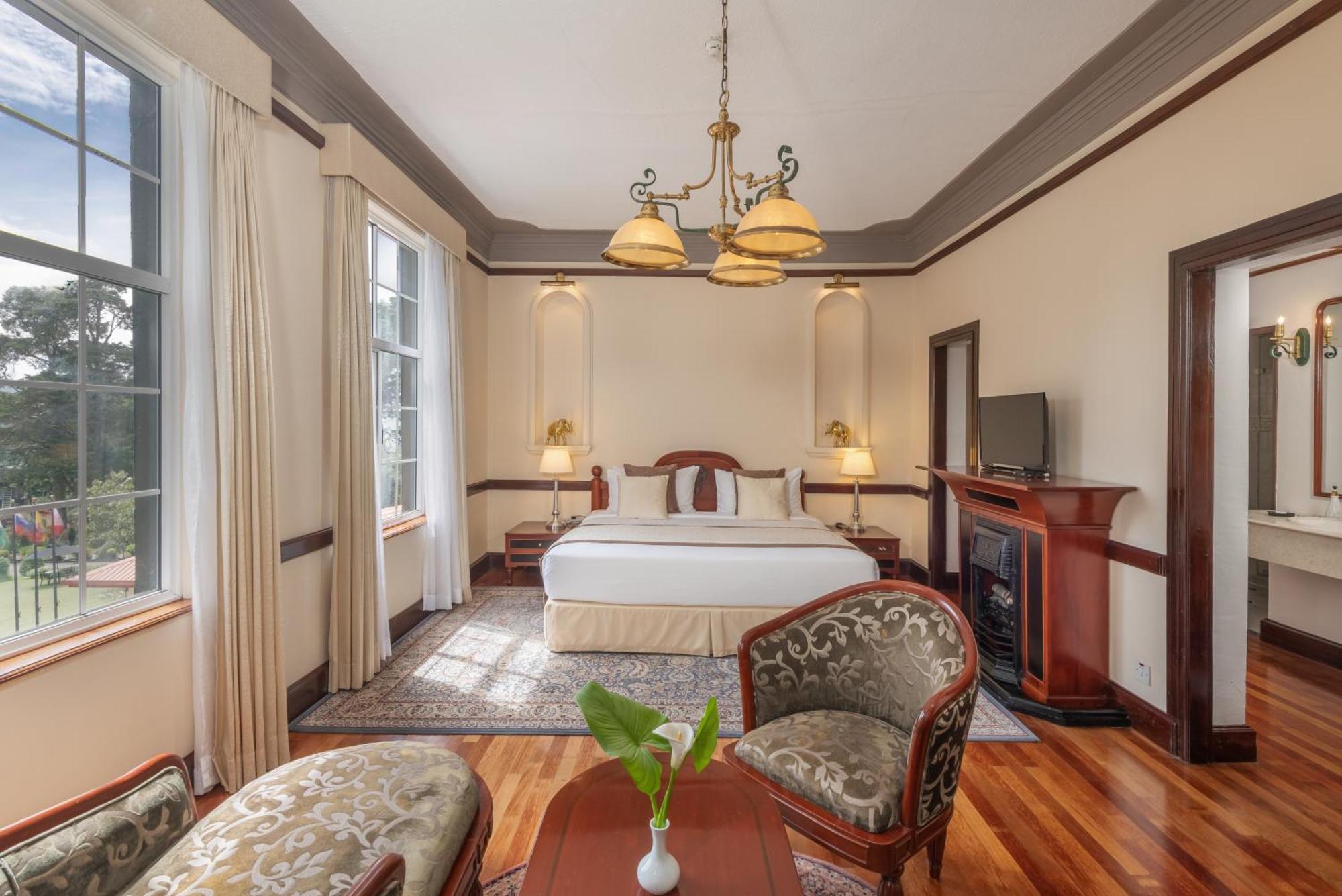 The Grand Hotel - Heritage Grand Нувара Елия Екстериор снимка