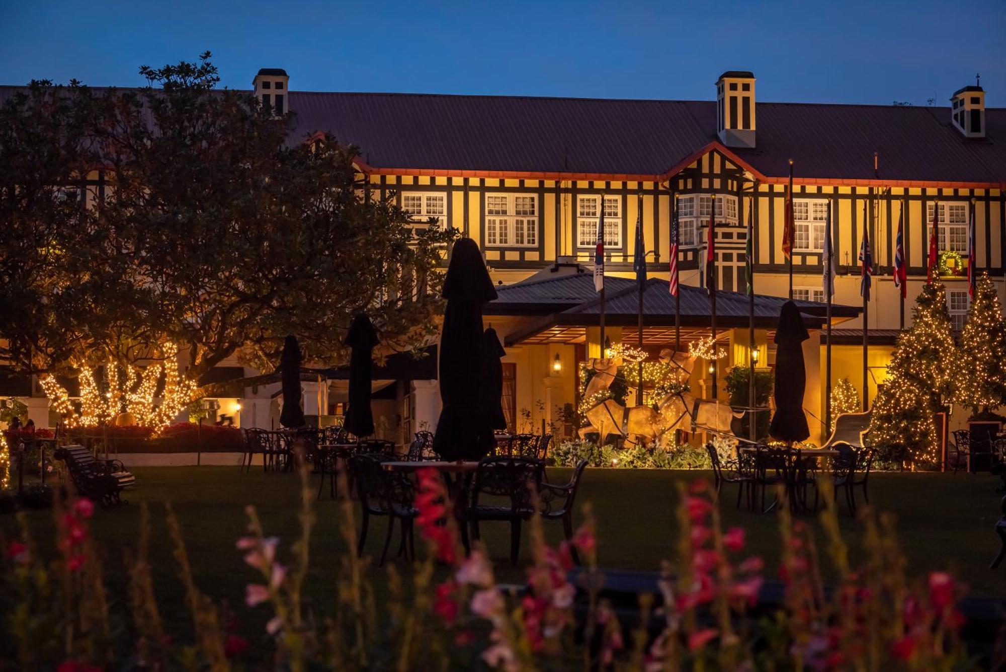 The Grand Hotel - Heritage Grand Нувара Елия Екстериор снимка